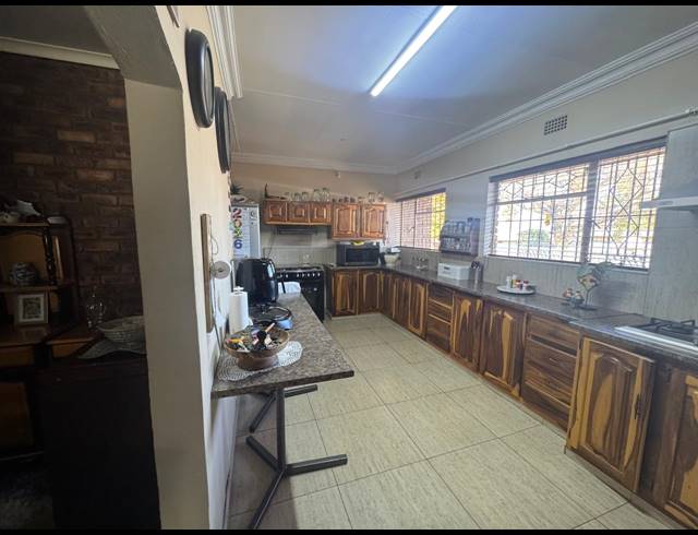 3 BEDROOM HOUSE FOR SALE IN SUNAIR PARK